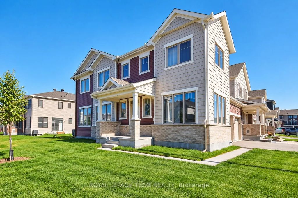 221 Merak Way, Barrhaven