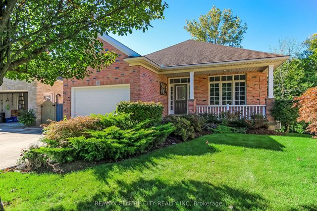 22 Harrington Crescent, St. Thomas