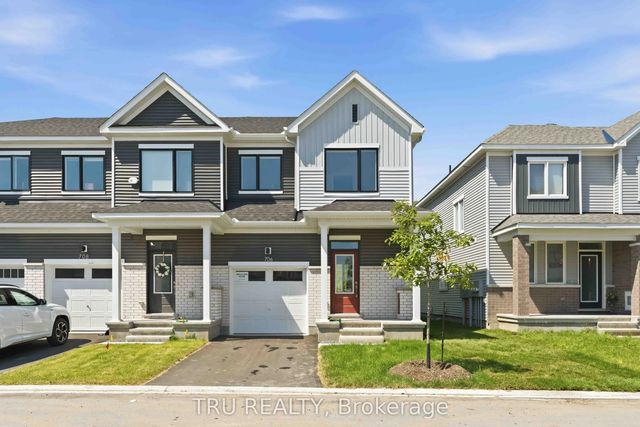 706 Expansion Road, Barrhaven