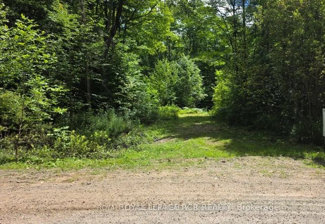 1414 Madill Road, Highlands East