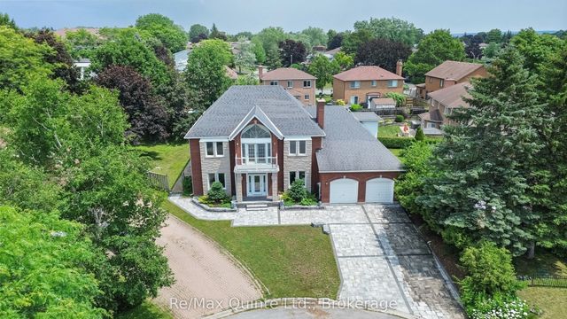 17 Applewood Court, Quinte West