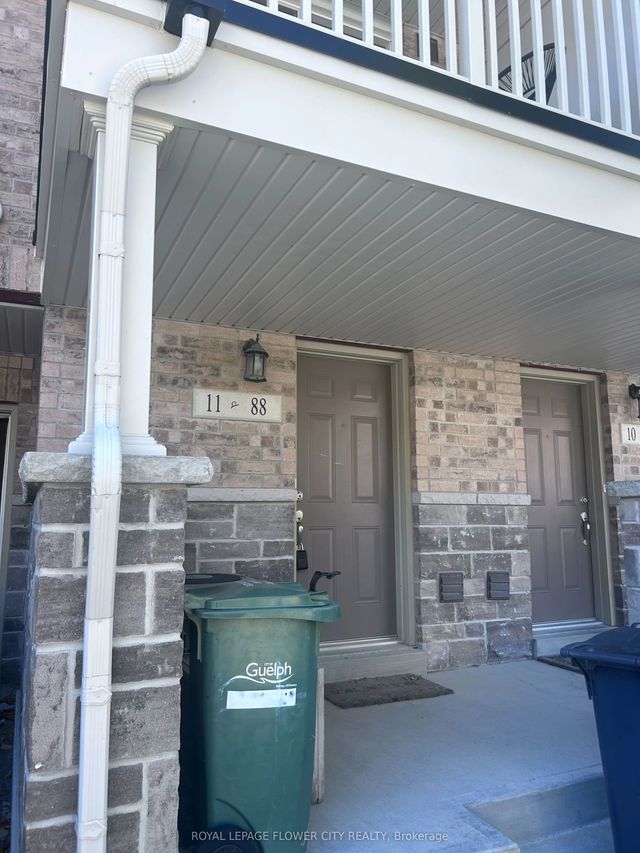 88 De Corso Drive 11, Guelph