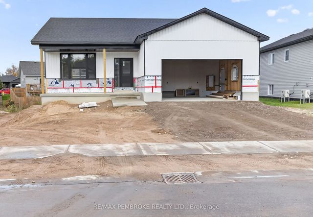 18 Durant Street, Petawawa
