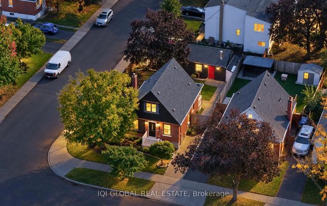 504 E Brucedale Avenue E, Hamilton