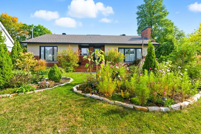 2461 Alta Vista Drive, Alta Vista and Area