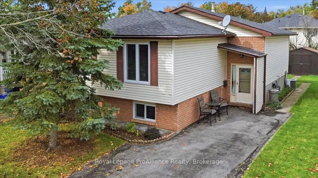 4 Bogart Crescent, Belleville
