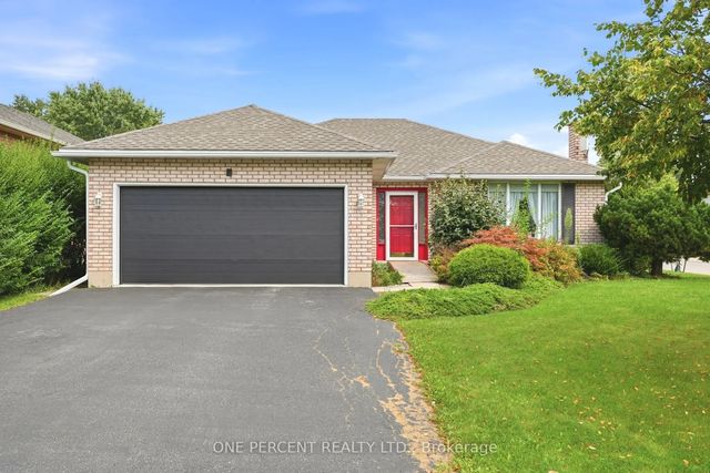 9 Country Club Road, Haldimand