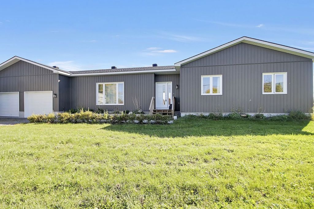 10664 Blaine Road, North Dundas