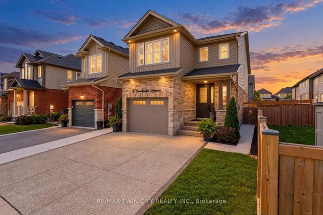 18 Crossbridge Avenue, Kitchener