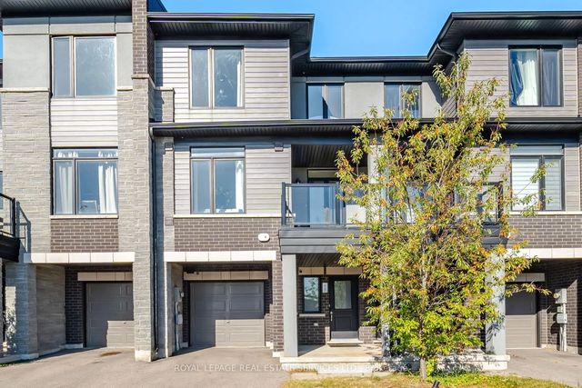 590 North Service Road 69, Hamilton
