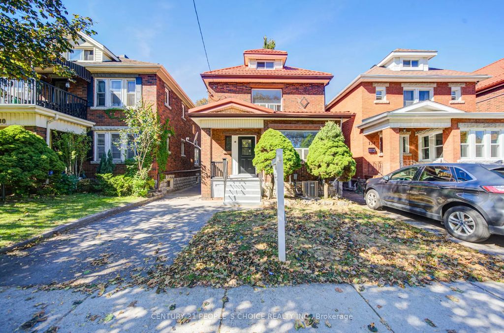 176 London Street S, Hamilton