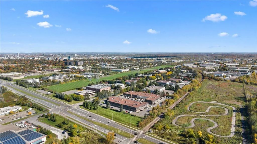 2000 Thurston Drive 31, Hunt Club - South Keys and Area