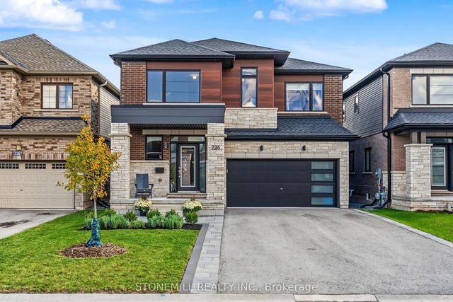 226 Midland Place, Welland