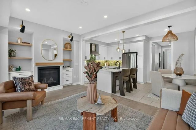 347 Raymond Road, Hamilton