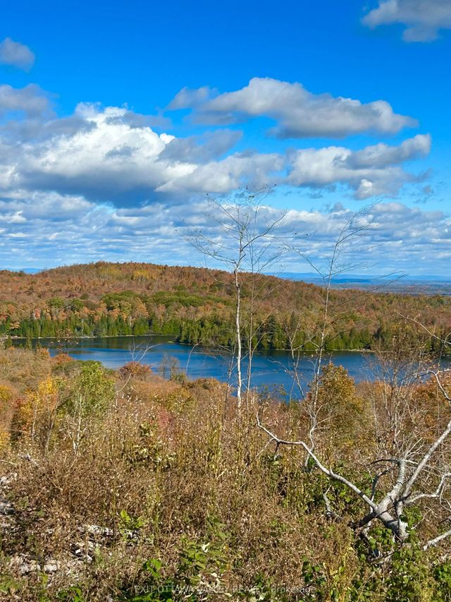 Rosien Road, Bonnechere Valley