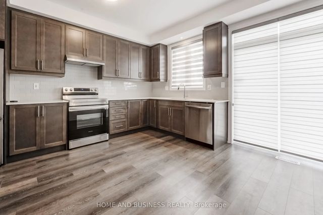 120 Court Drive 36, Brant