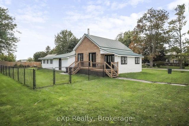125 Portland Street, South Huron