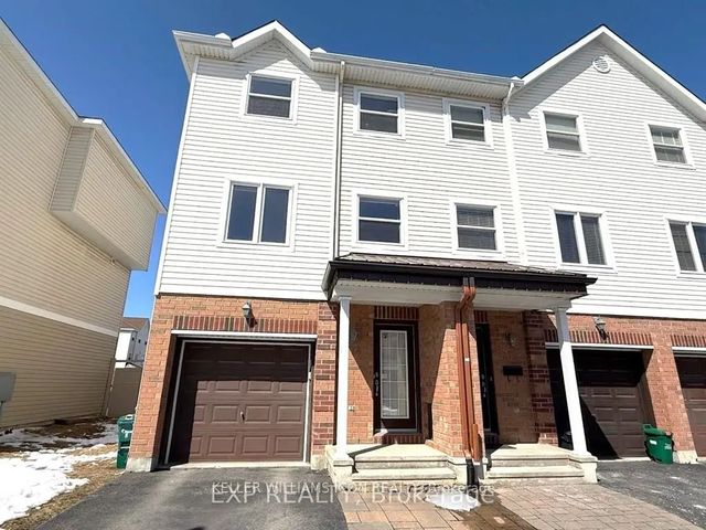 374 Moffat Pond Court, Barrhaven