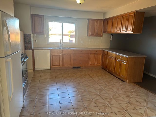 232 Barton Street Upper, Hamilton