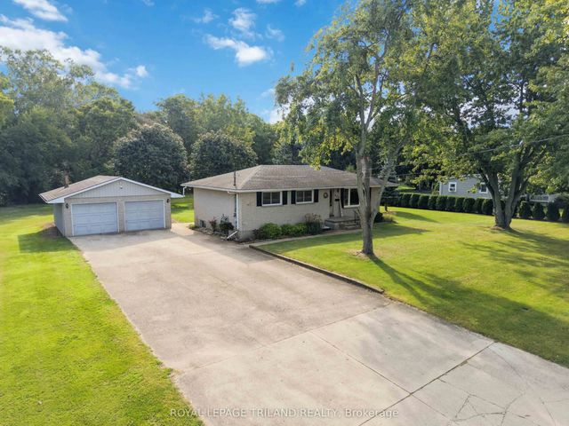 272 Richmond Street, North Middlesex