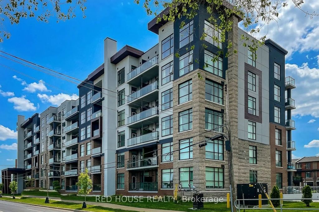 600 North Service Road 324, Hamilton