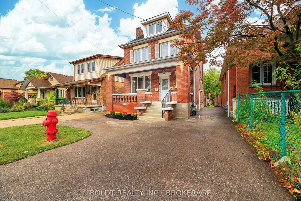 209 Rosslyn Avenue S, Hamilton