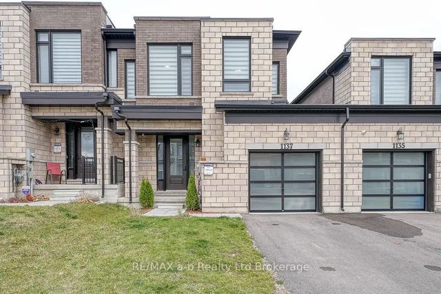 1137 Edinburgh Drive, Woodstock