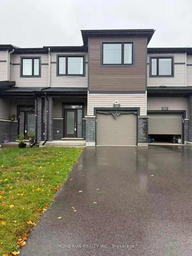99 Natare Place, Kanata
