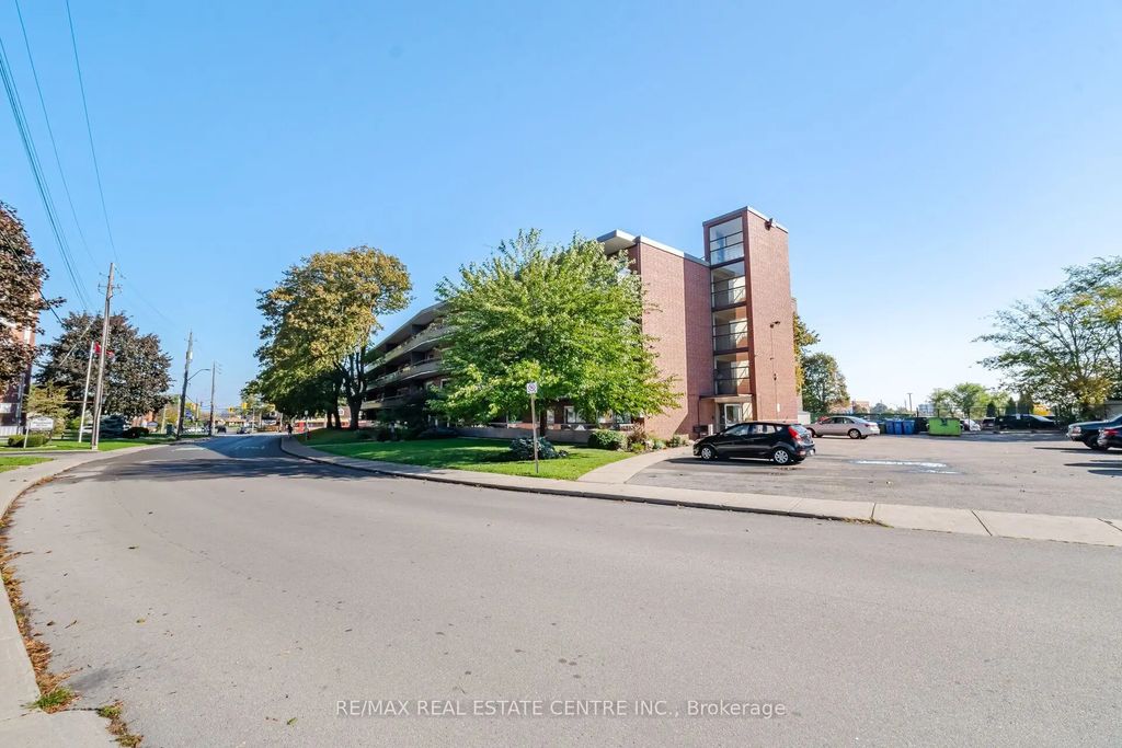 11 Woodman Drive S 204, Hamilton