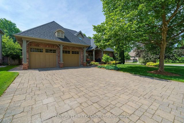 2091 Valleyrun Boulevard, London North