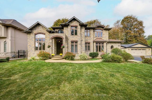 668 Garth Street, Hamilton