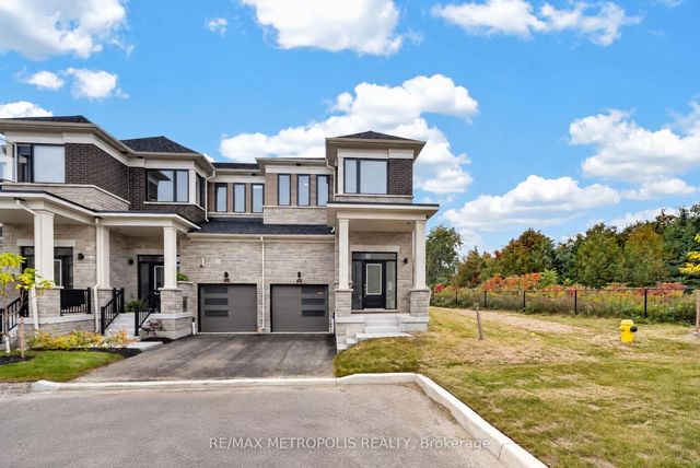113 Watts Mews, Kawartha Lakes