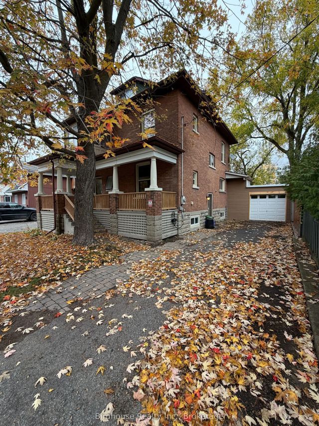 44 Cambridge Street N, Kawartha Lakes