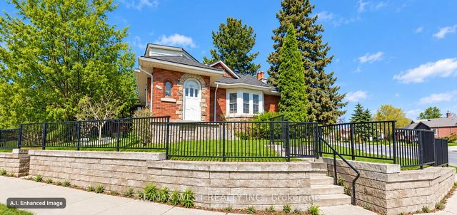 443 Courtland Avenue E, Kitchener