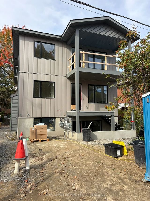 1171 Emperor Avenue E, Carlington - Central Park