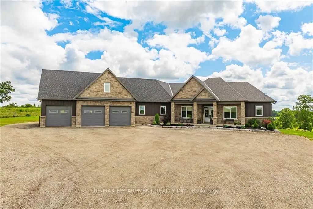 4 Middleport Road, Brant