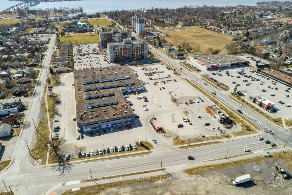 161 Bridge Street W 8, Belleville
