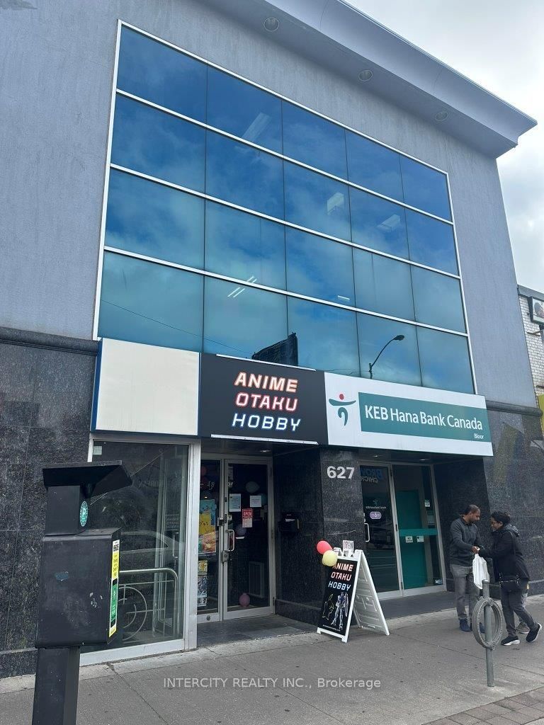 627 Bloor Street W 2nd Flr, Toronto C01