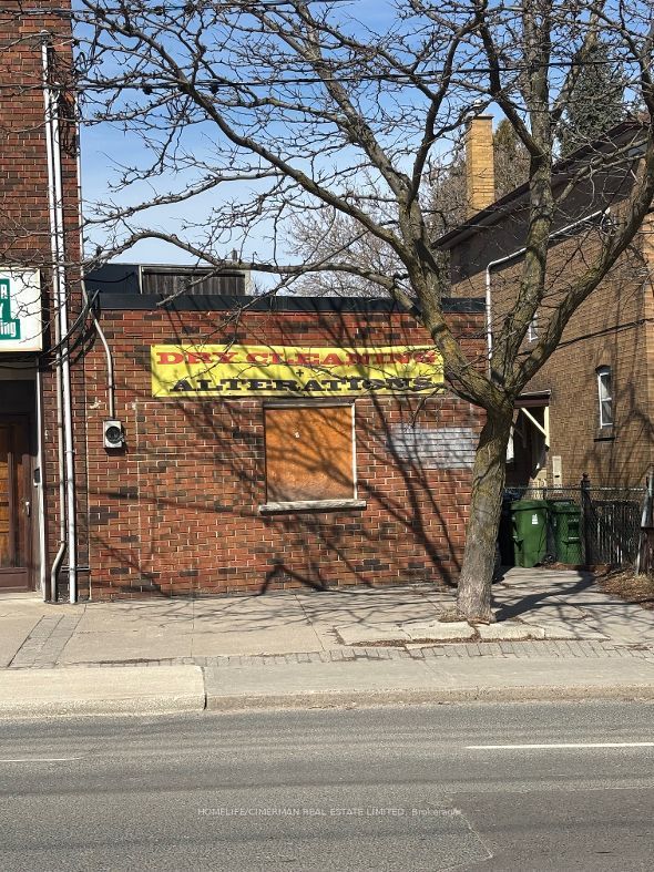 389 Vaughan Road, Toronto C03