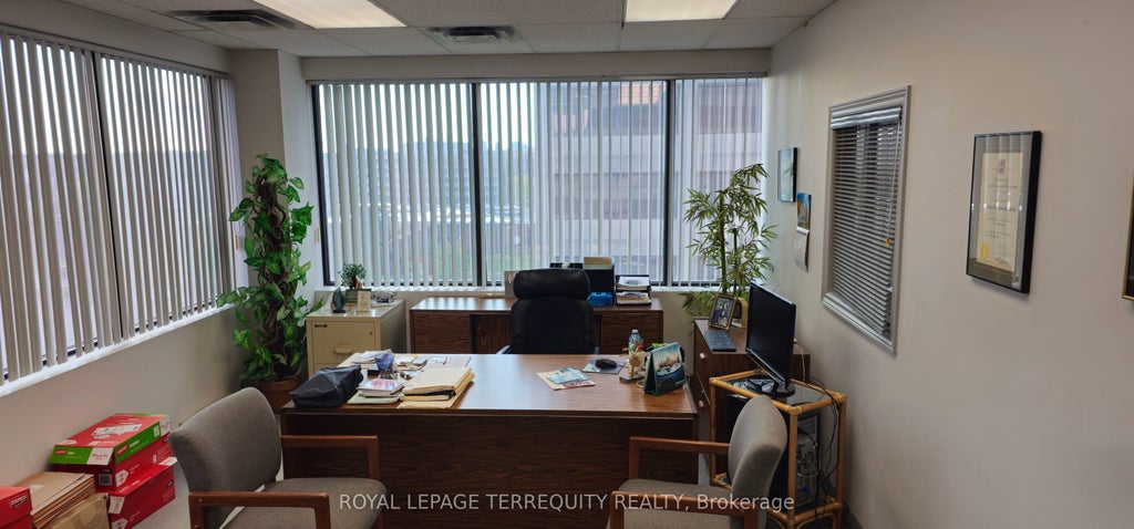 255 Duncan Mill Road 605, Toronto C12