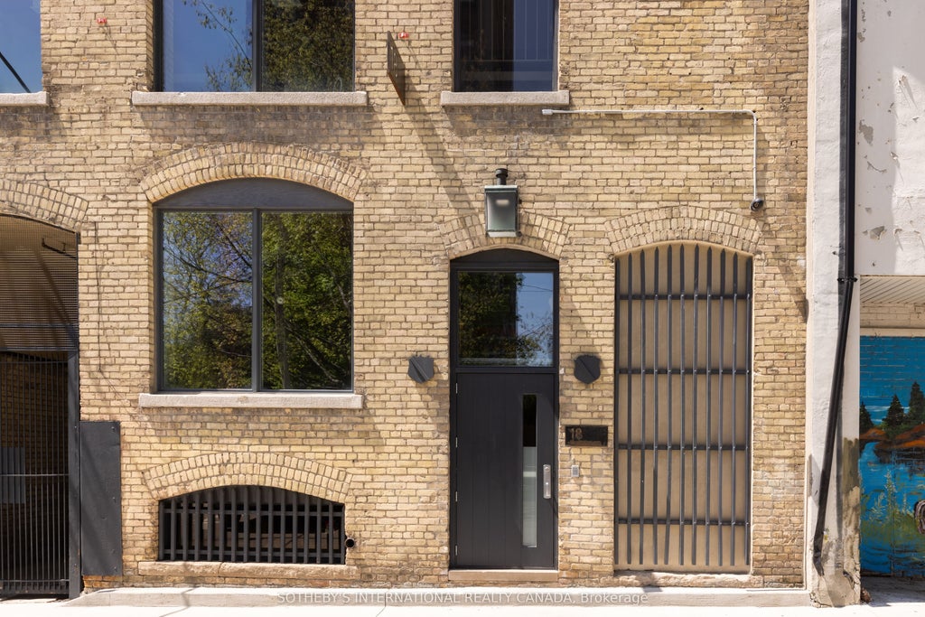18 Gloucester Lane, Toronto C08