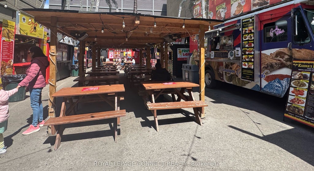 335 Yonge Street, Toronto C08