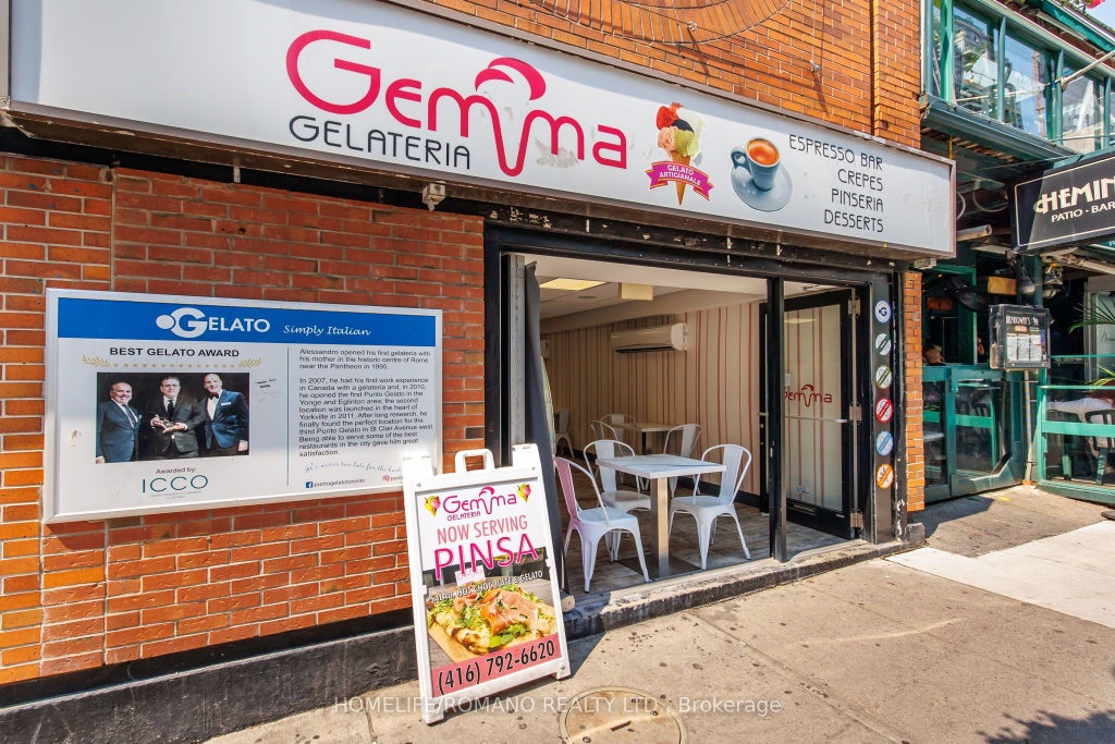 146 Cumberland Street, Toronto C02