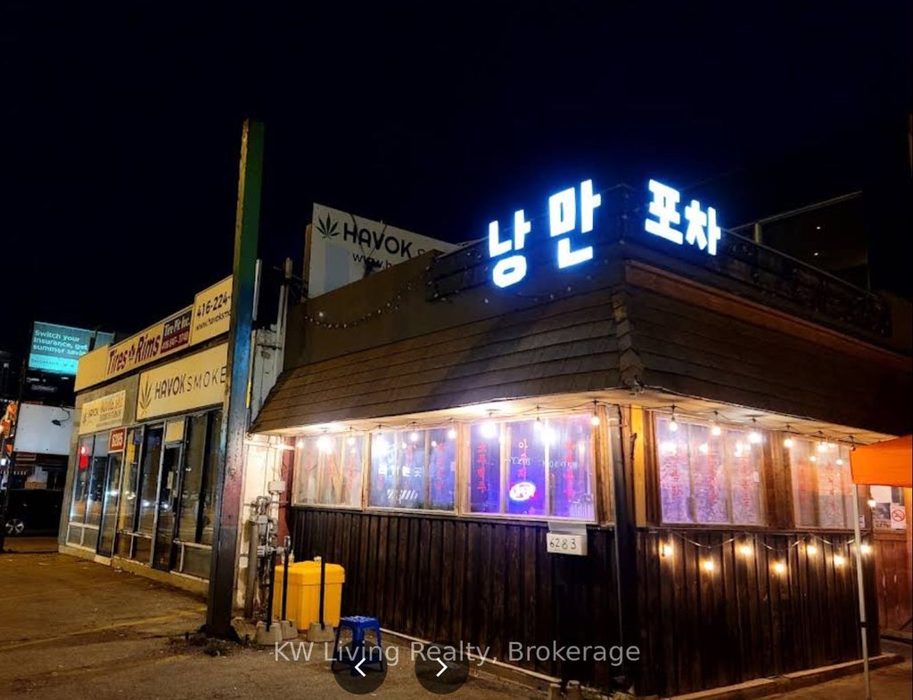 6283 Yonge Street, Toronto C14