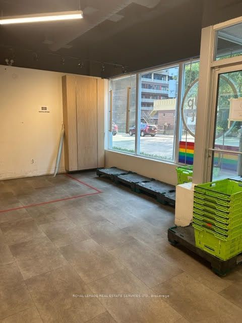 609 Church Street, Toronto C08