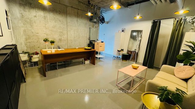 334 Adelaide Street W 210, Toronto C01