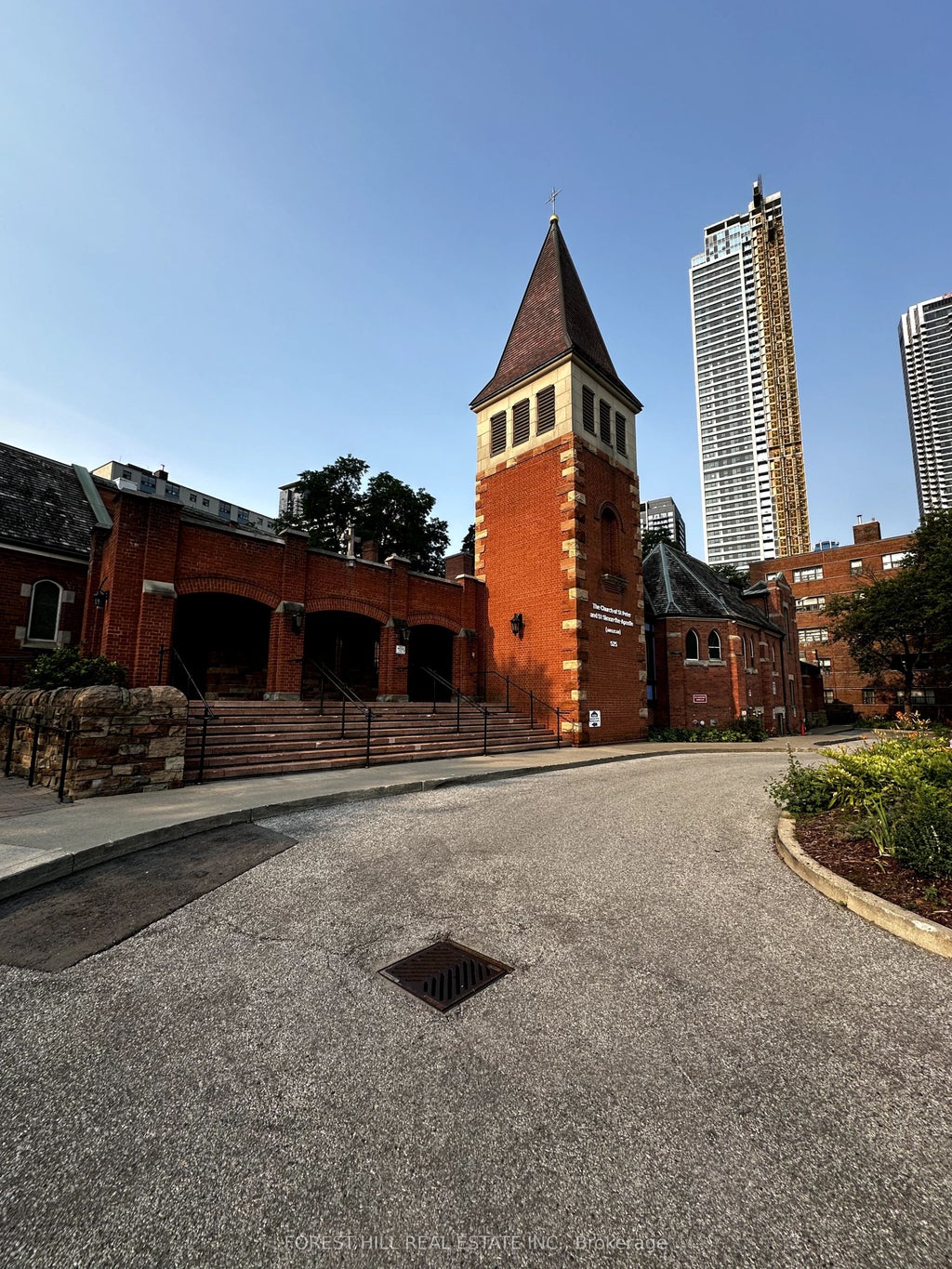 525 Bloor Street E Lower, Toronto C08