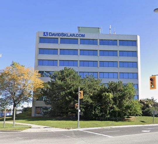 245 Fairview Mall Drive, Toronto C15