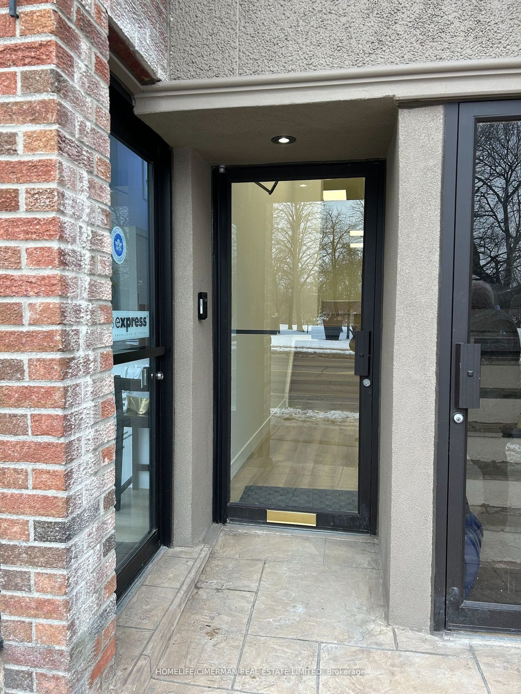 741a Bloor Street W, Toronto C01