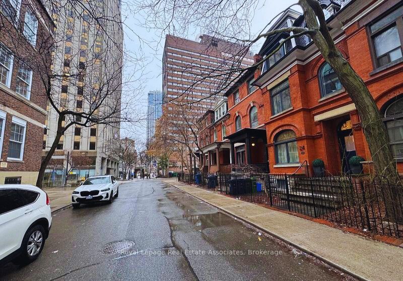 20 Mcgill Street, Toronto C08